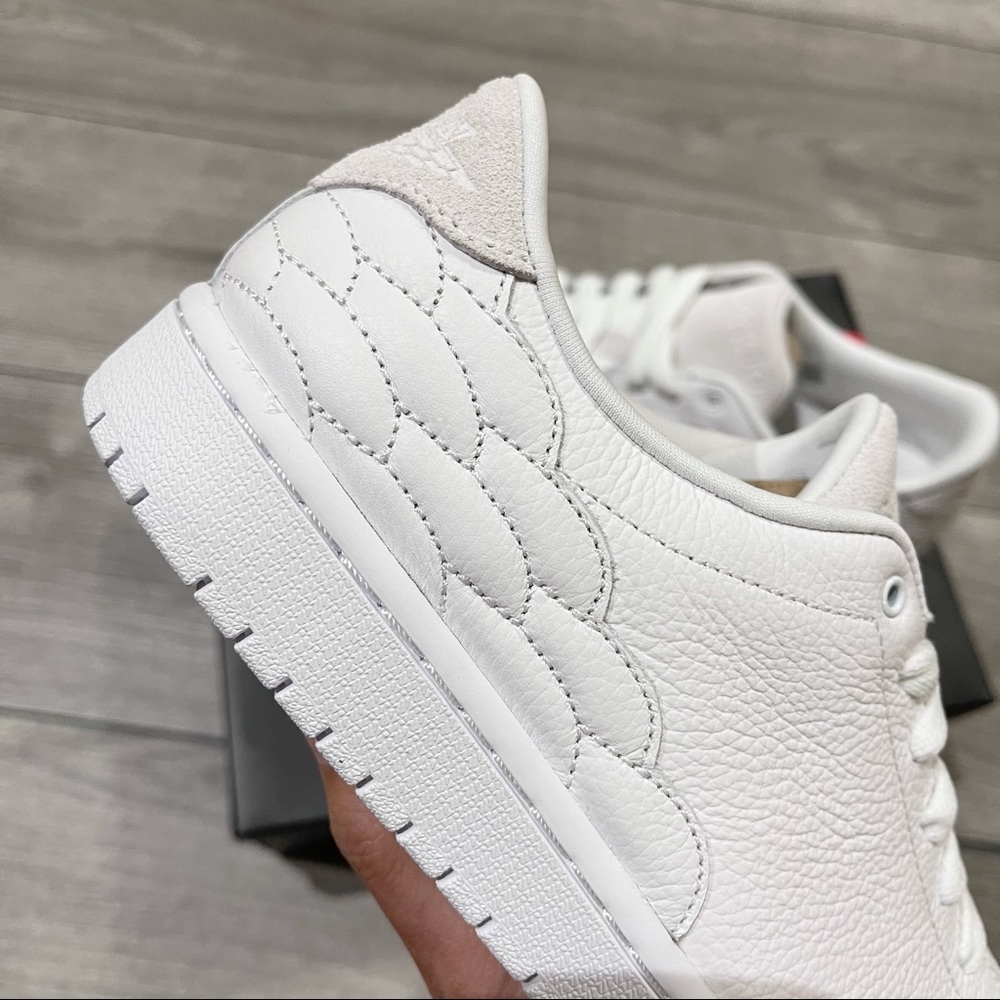 Air Jordan 1 Low White Men’s - Picture 4 of 8